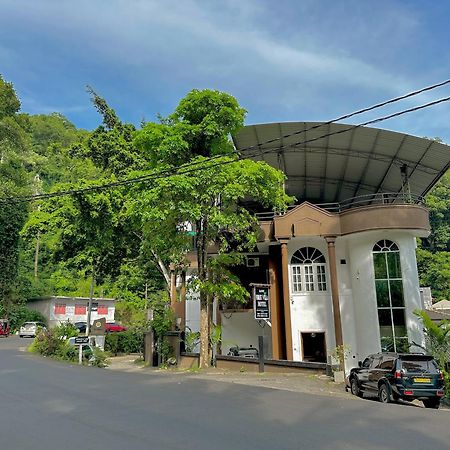 Forest Villa Канди Экстерьер фото